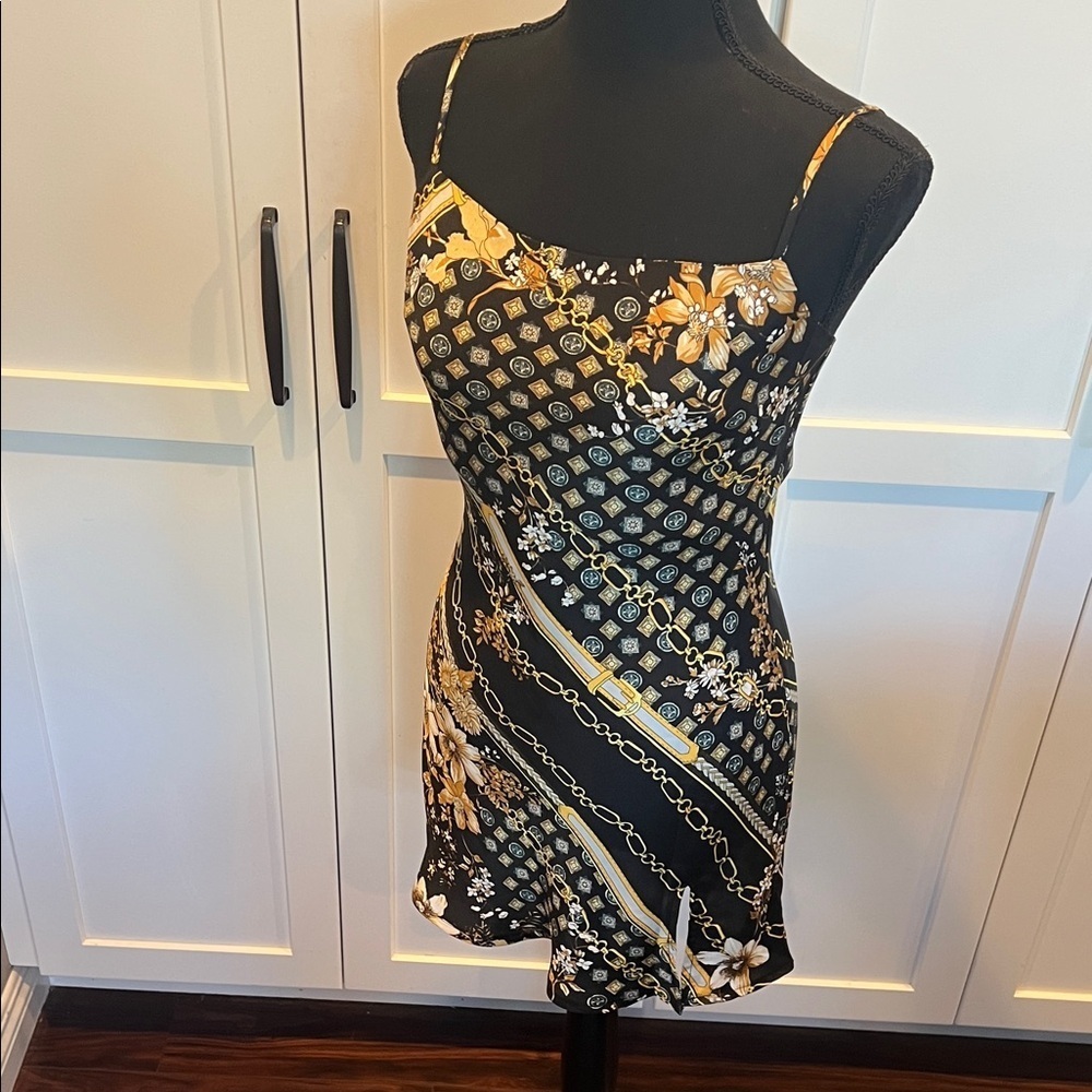 Princess Polly Black and Gold Mini Dress Size 2 - Picture 7 of 7